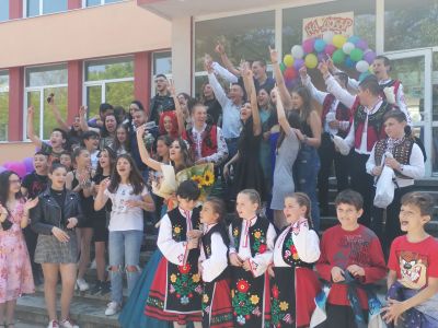 Випуск 2021 - СУ Добри Чинтулов - Бургас