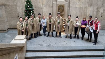 В навечерието на Коледа - СУ Добри Чинтулов - Бургас