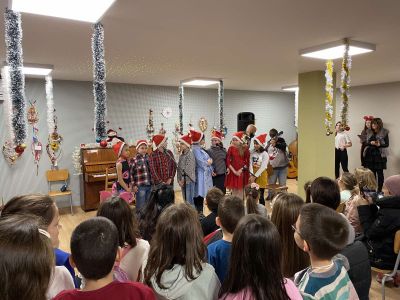 В навечерието на Коледа - СУ Добри Чинтулов - Бургас