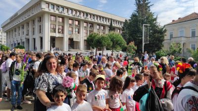 Празнично шествие и концерт 24.05.2022г. - СУ Добри Чинтулов - Бургас